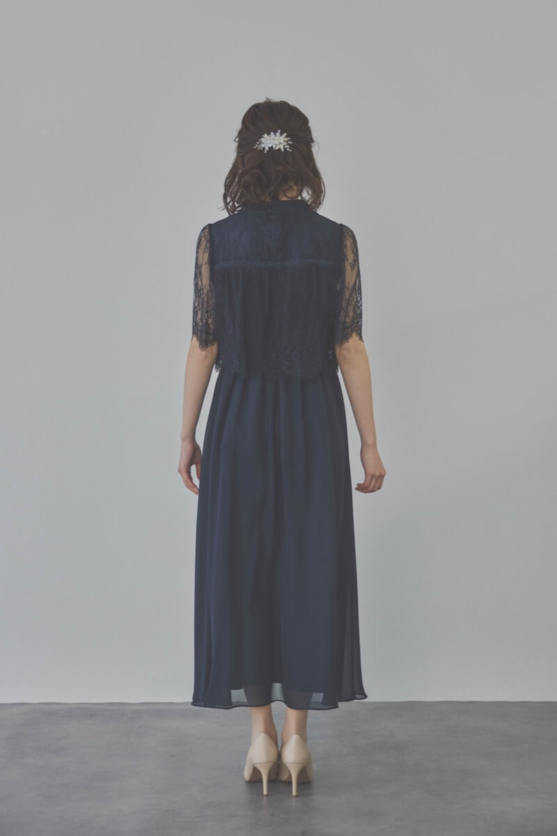 ネイビーの授乳口付ハイネックレースドレス