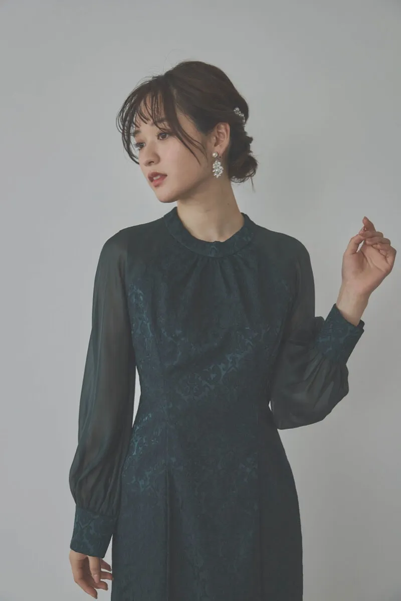 グリーンのジャガードタイトラインドレス