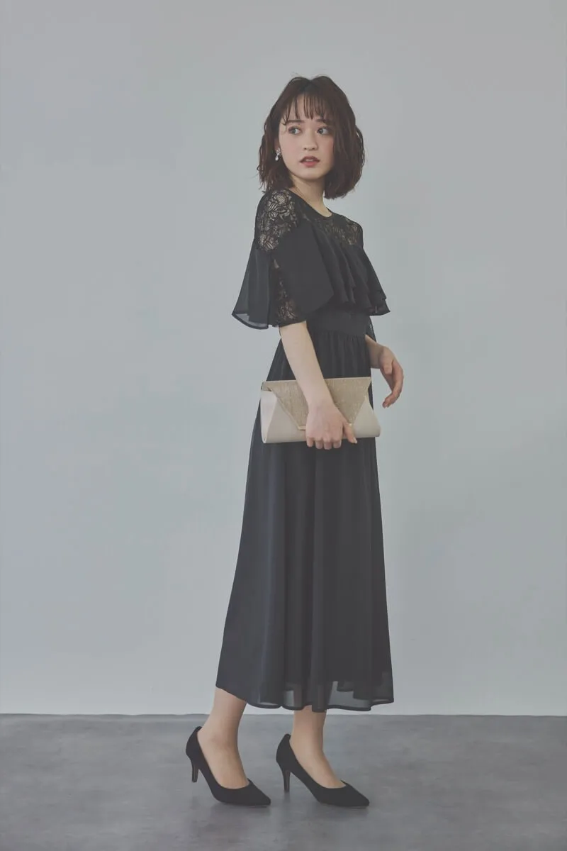 ブラックの2WAYスリーブティアードドレス