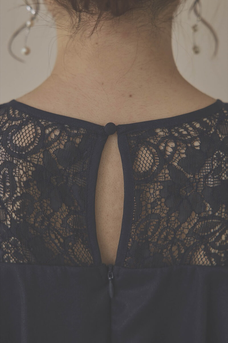 ネイビーの2WAYスリーブティアードドレス