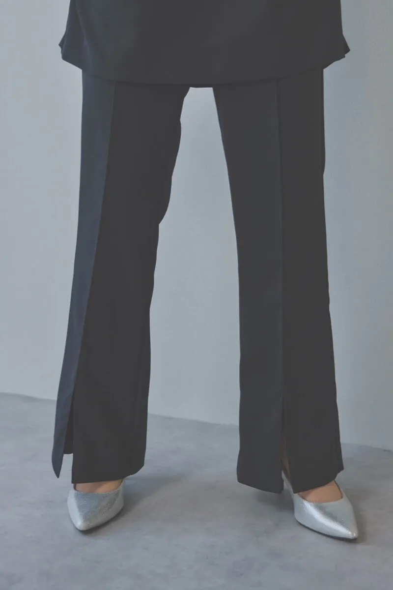 ブラックのバックパールセットアップパンツドレス