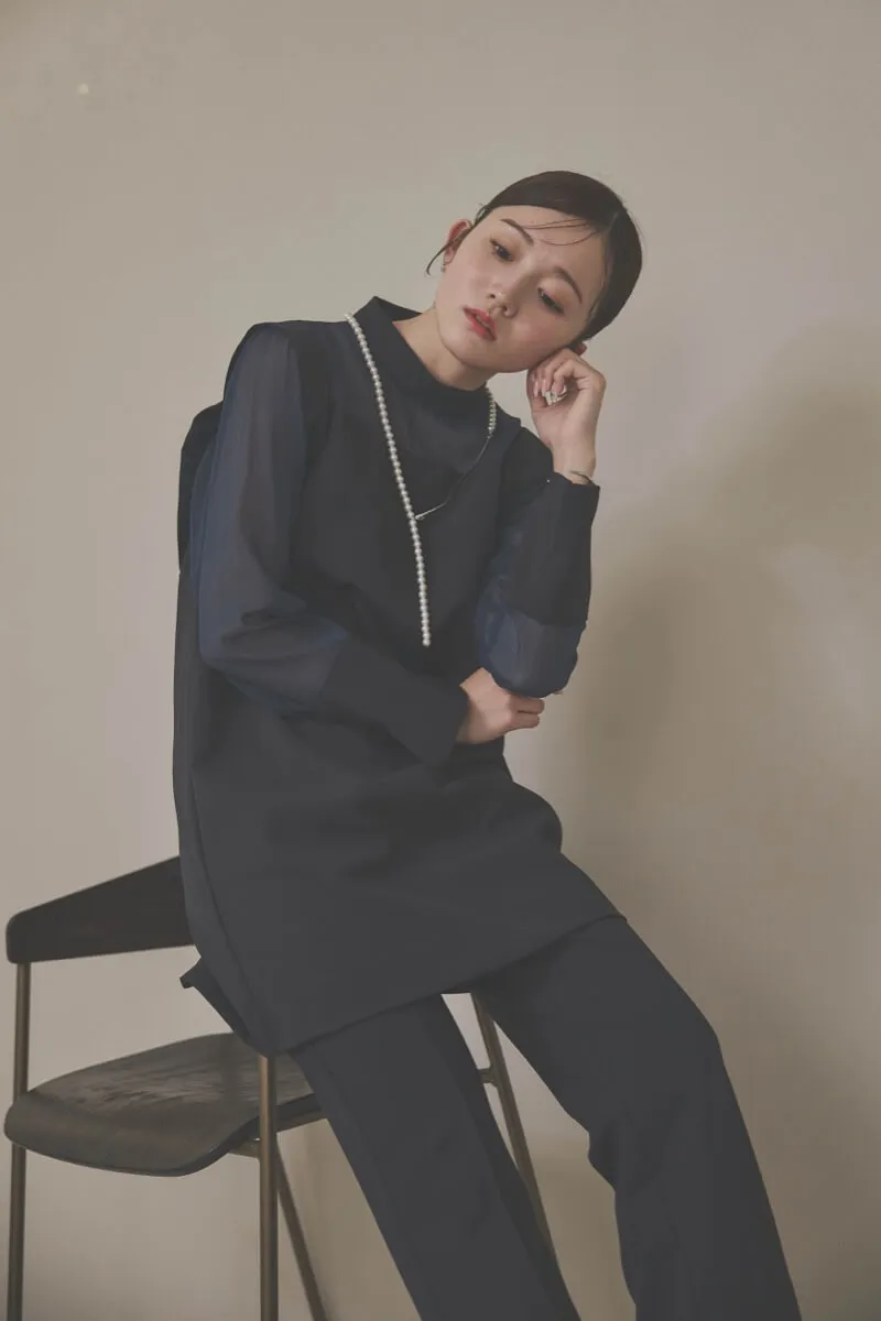 ネイビーのバックパールセットアップパンツドレス