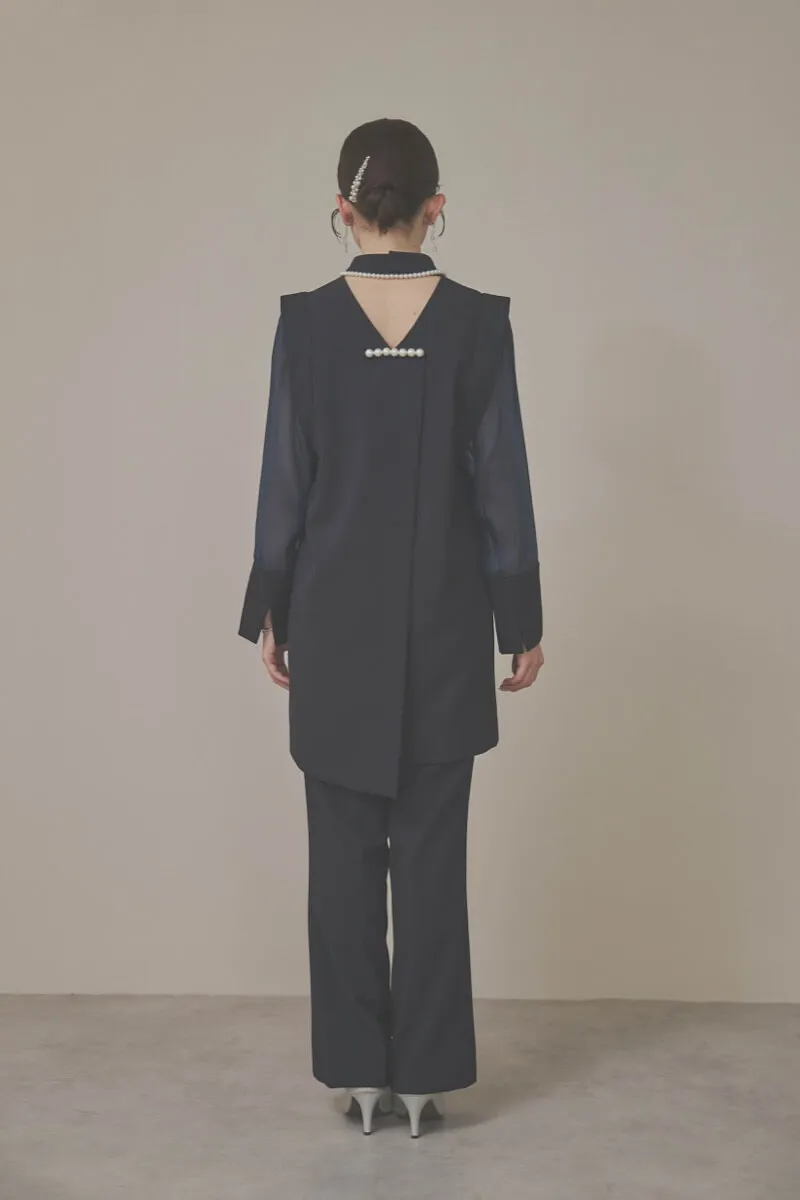 ネイビーのバックパールセットアップパンツドレス