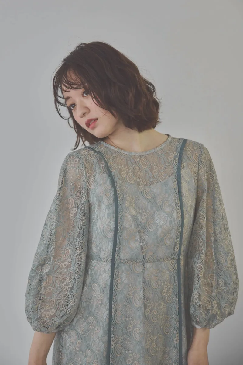 サックスのパイピングレースエプロンドレス