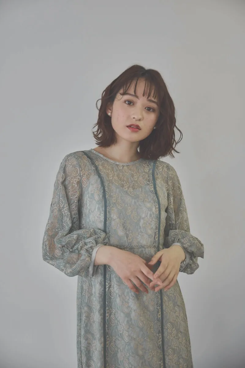 サックスのパイピングレースエプロンドレス