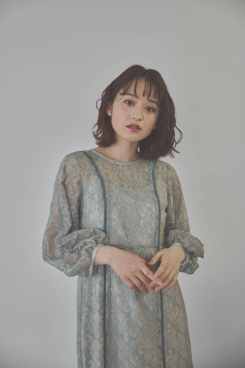 サックスのパイピングレースエプロンドレス