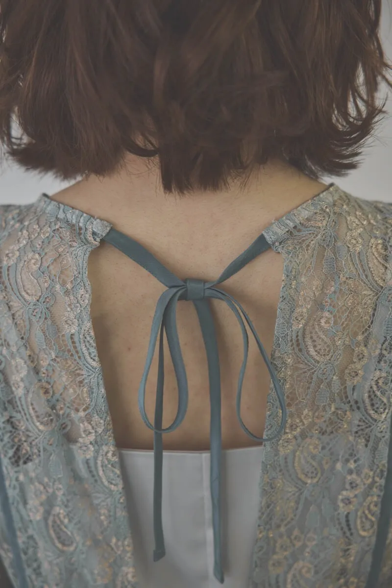 サックスのパイピングレースエプロンドレス