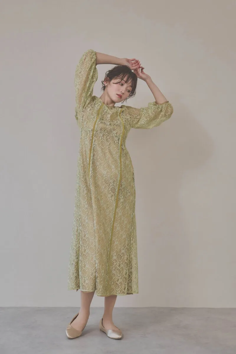 グリーンのパイピングレースエプロンドレス