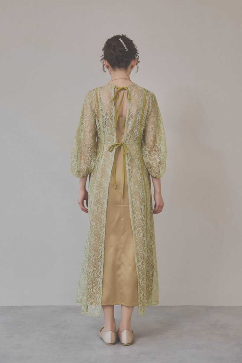 グリーンのパイピングレースエプロンドレス