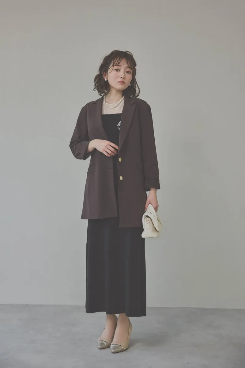 ブラックのニットドレス