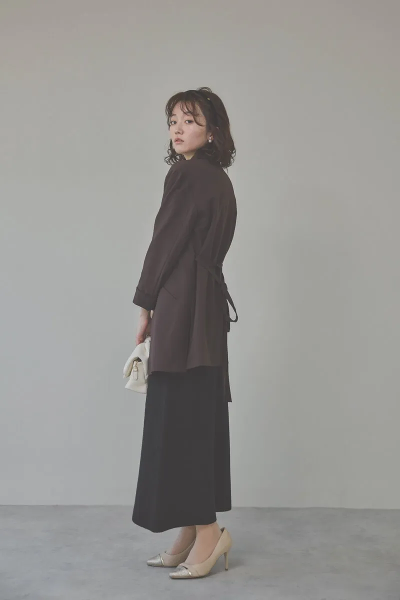 ブラックのニットドレス