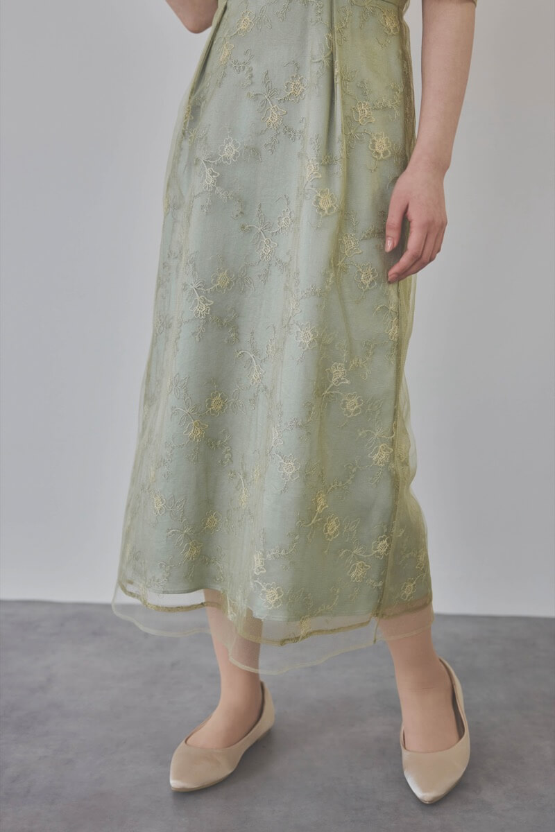 ミントのボリュームスリーブラメチュールドレス