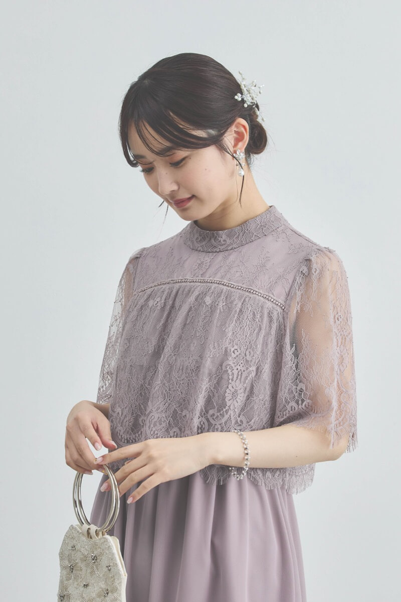 モーヴピンクの授乳口付きハイネックレースドレス