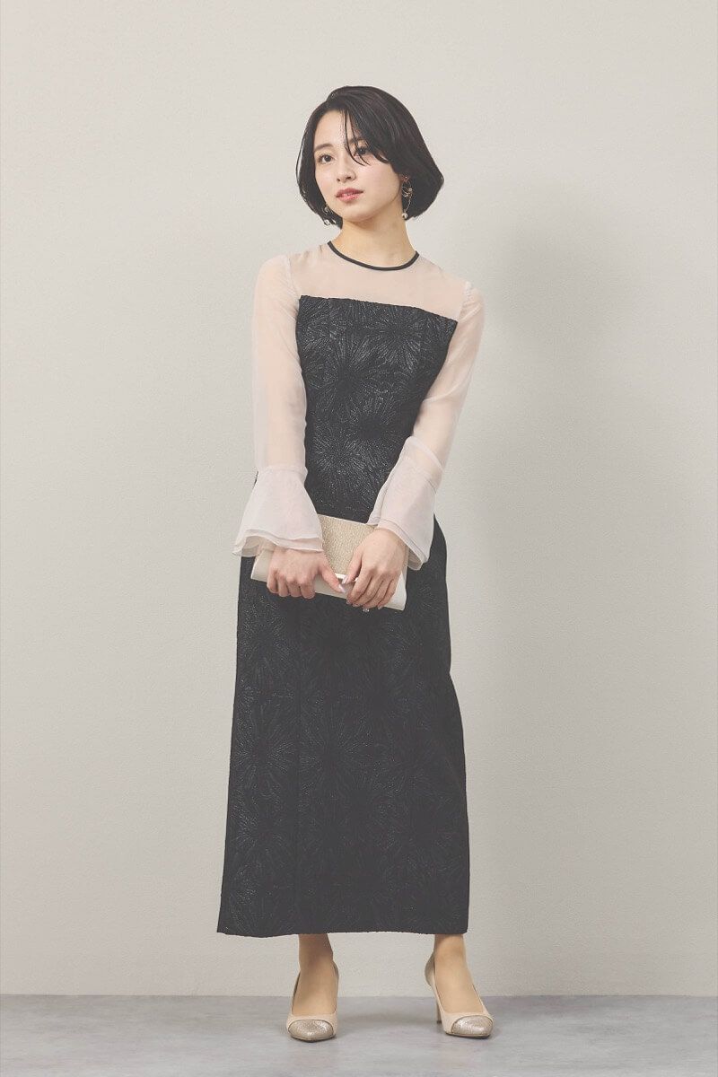 ブラックのフラワージャガードIラインドレス