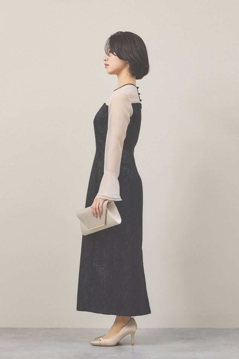 ブラックのフラワージャガードIラインドレス