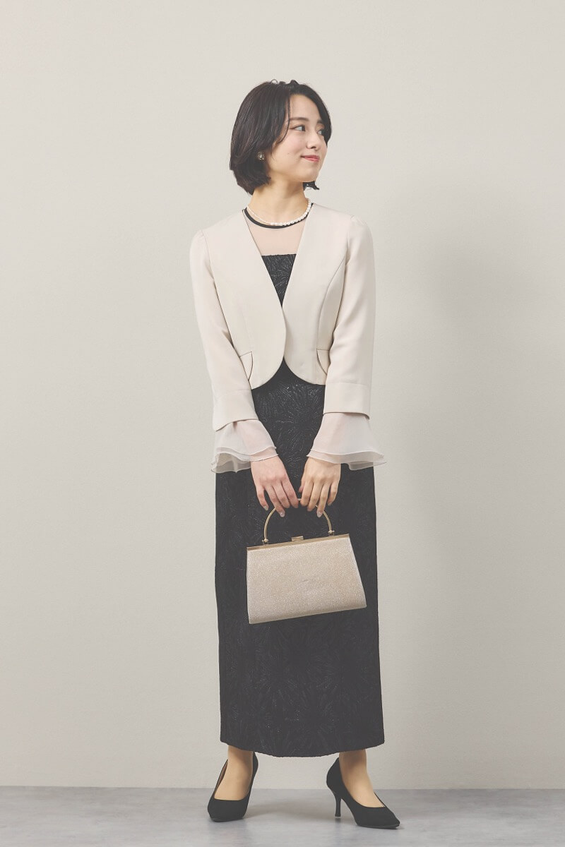 ブラックのフラワージャガードIラインドレス