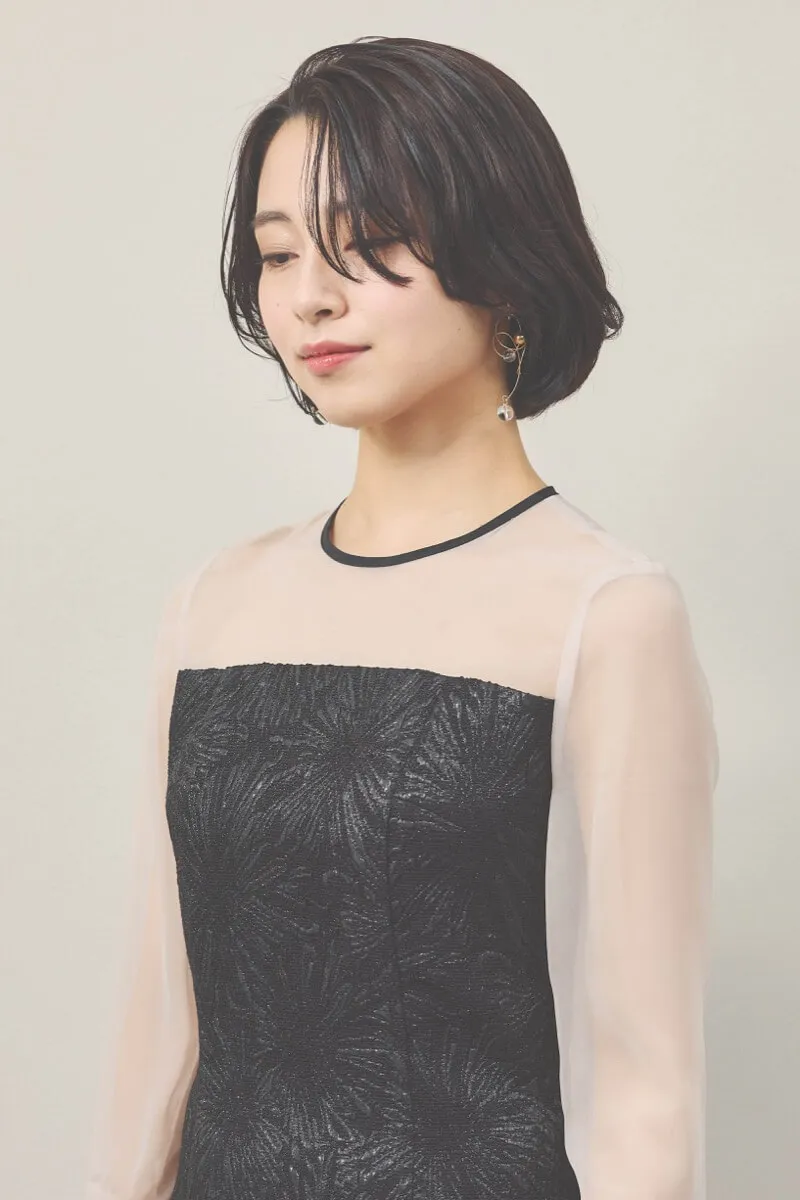 ブラックのフラワージャガードIラインドレス