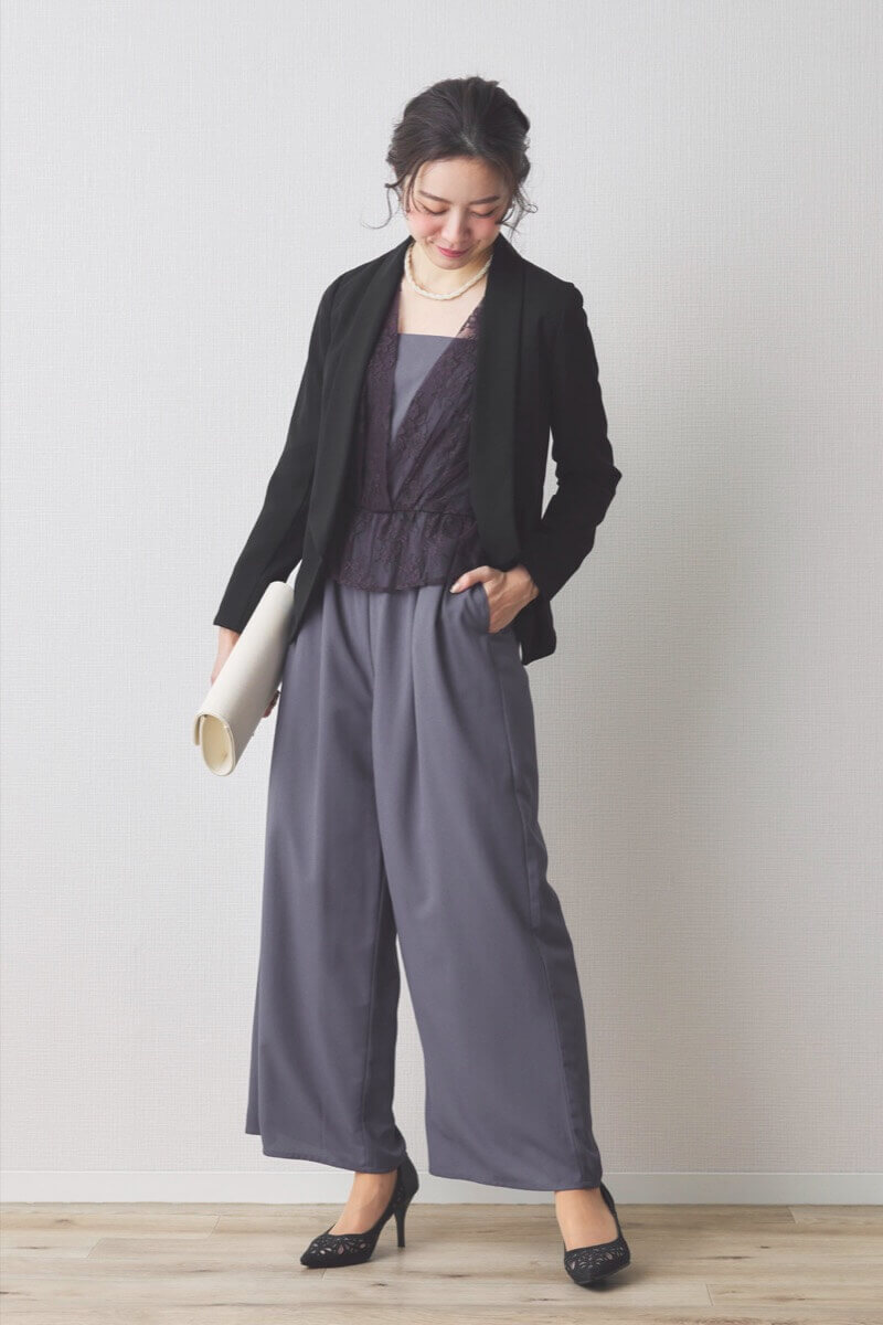 ダルブルーのレースコンビパンツドレス