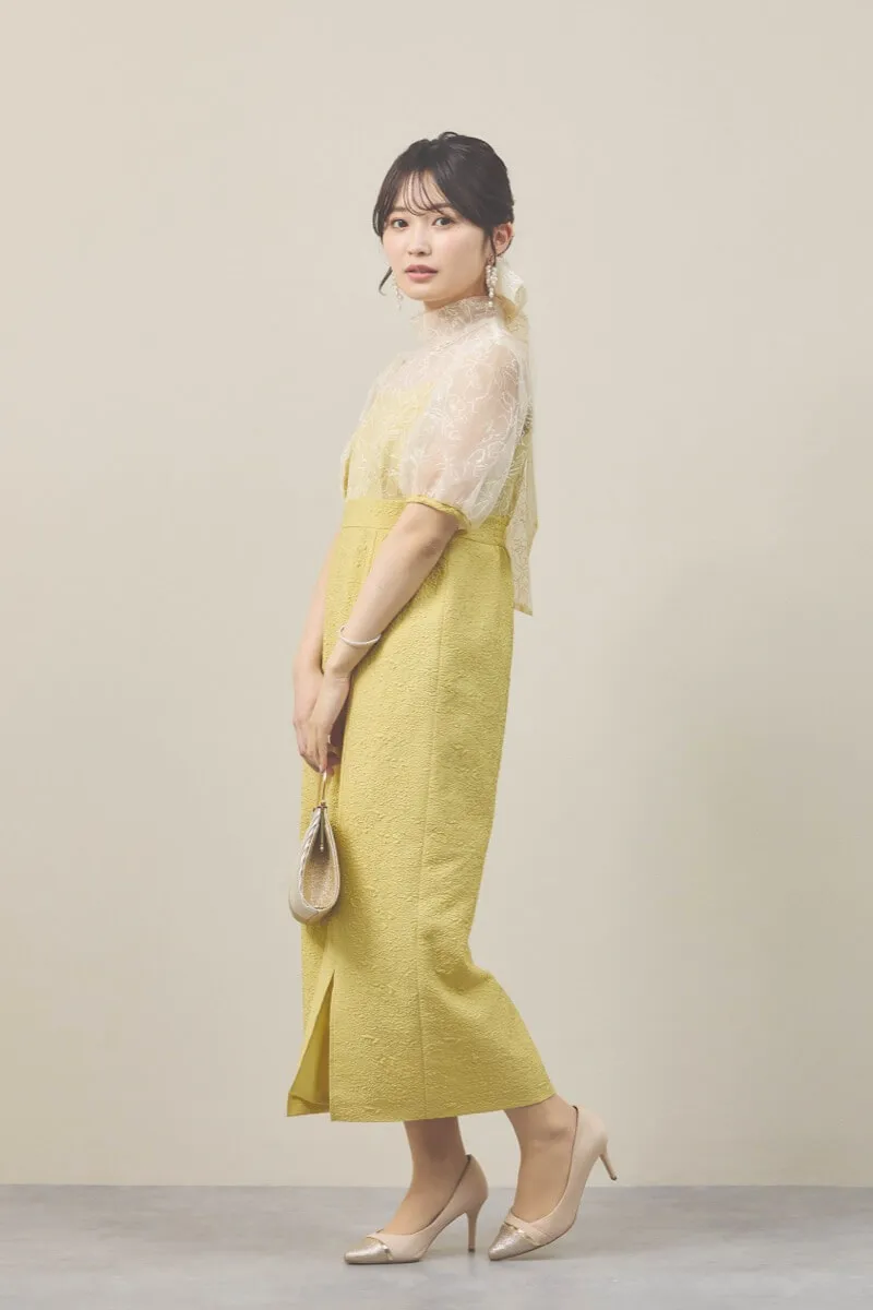 イエローのフラワープリントボウタイドレス