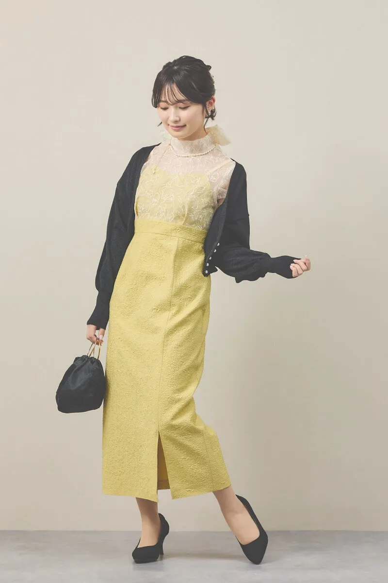 イエローのフラワープリントボウタイドレス