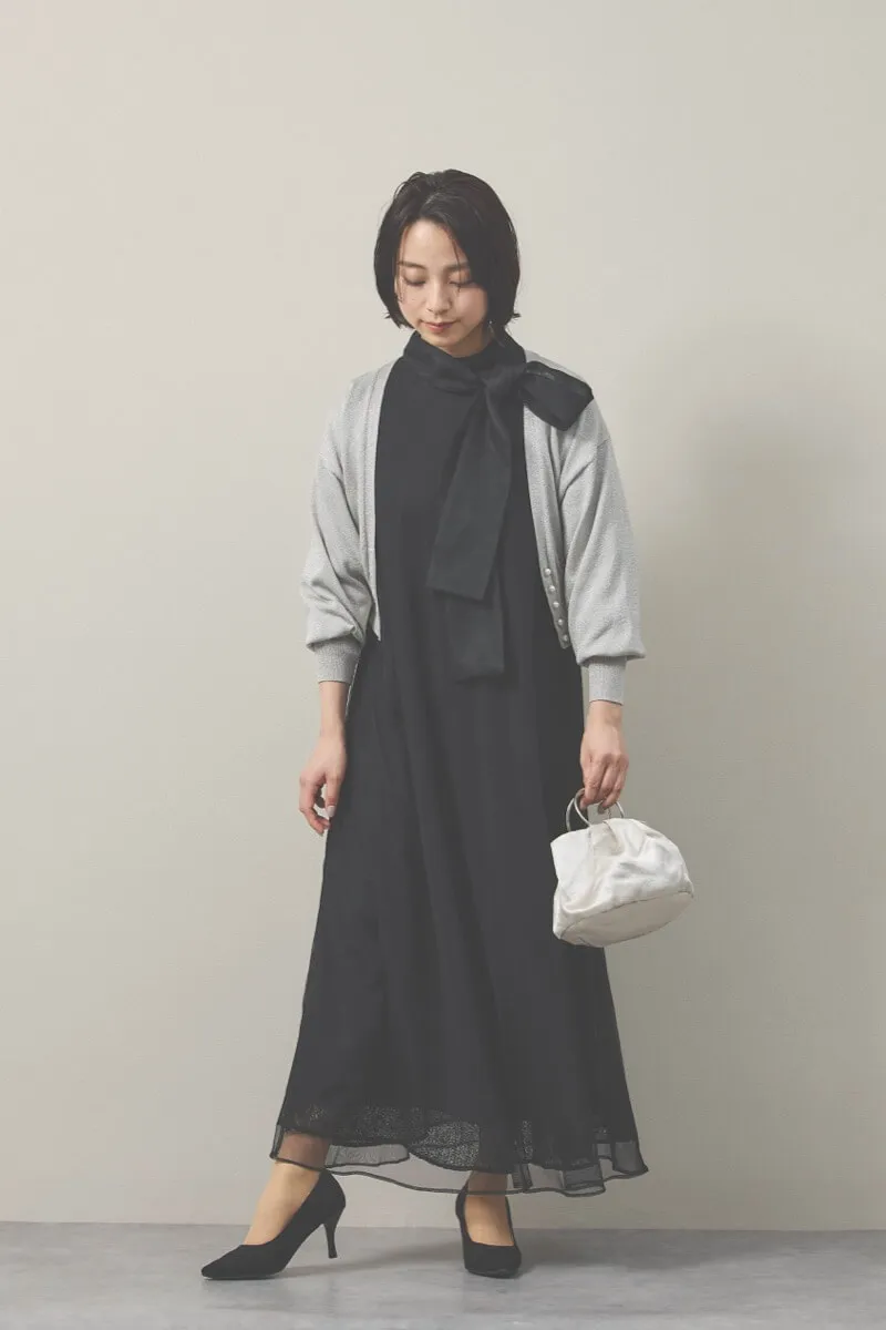 ブラックのレース×チュールミックスドレス