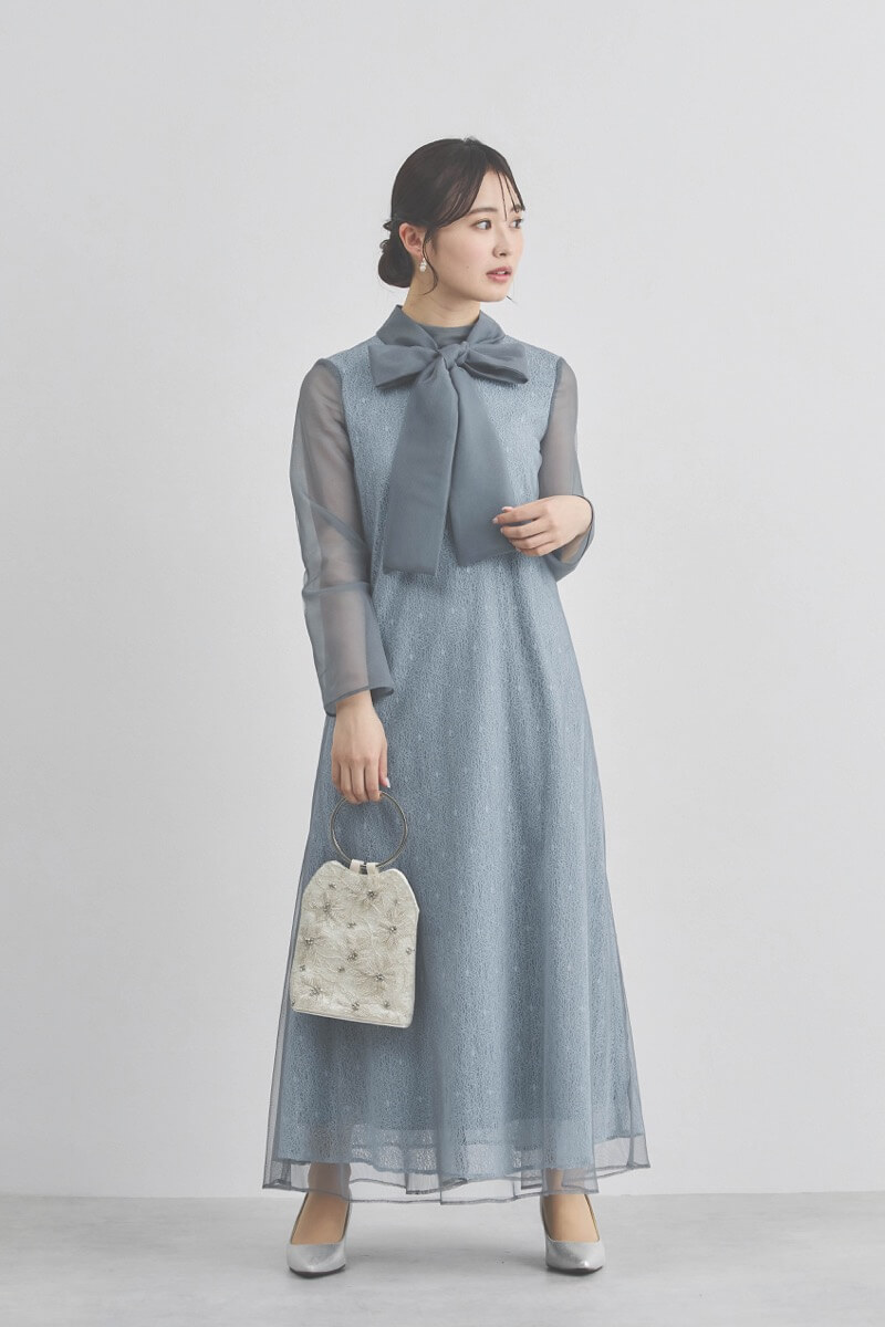 ブルーグレーのレース×チュールミックスドレス