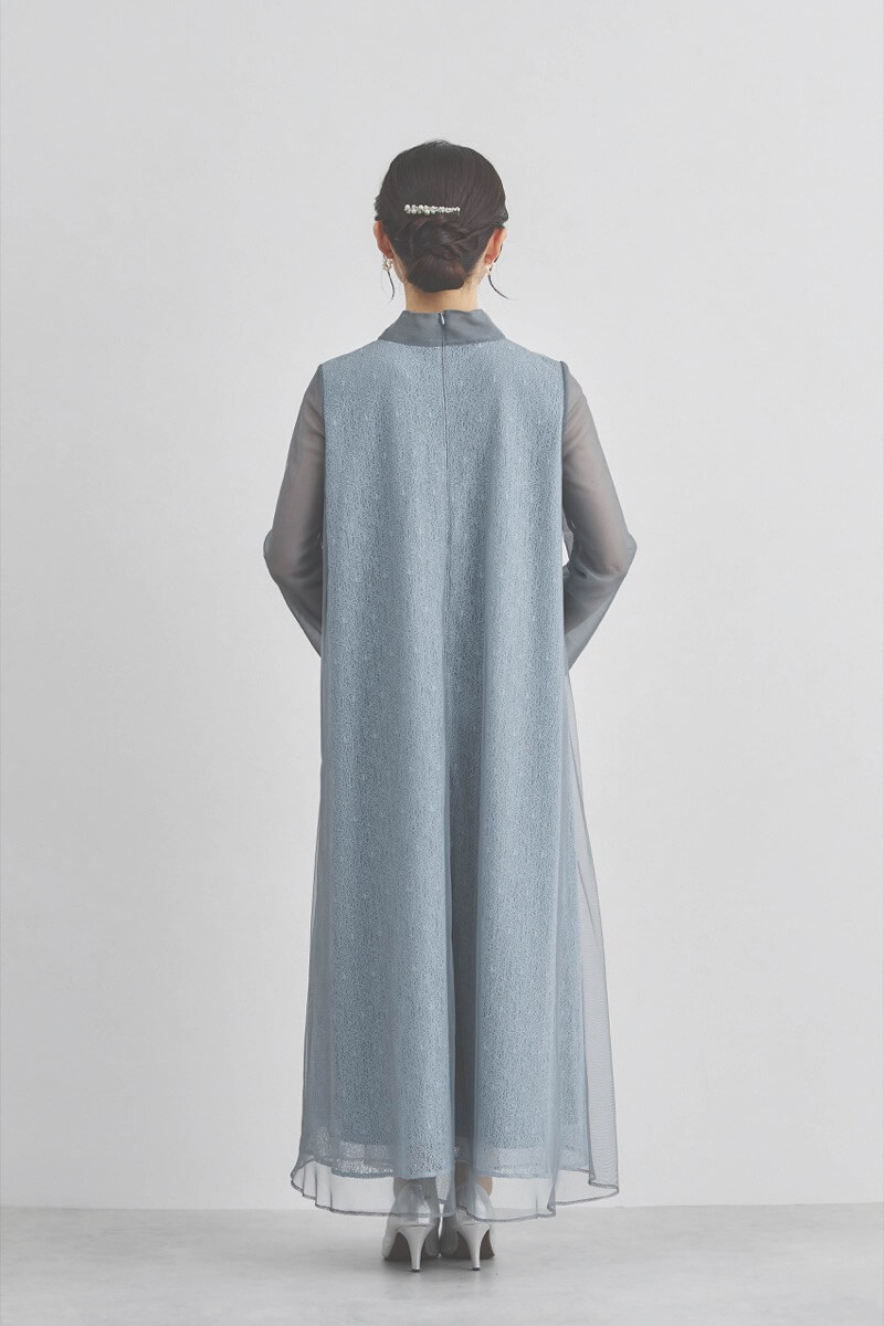 ブルーグレーのレース×チュールミックスドレス