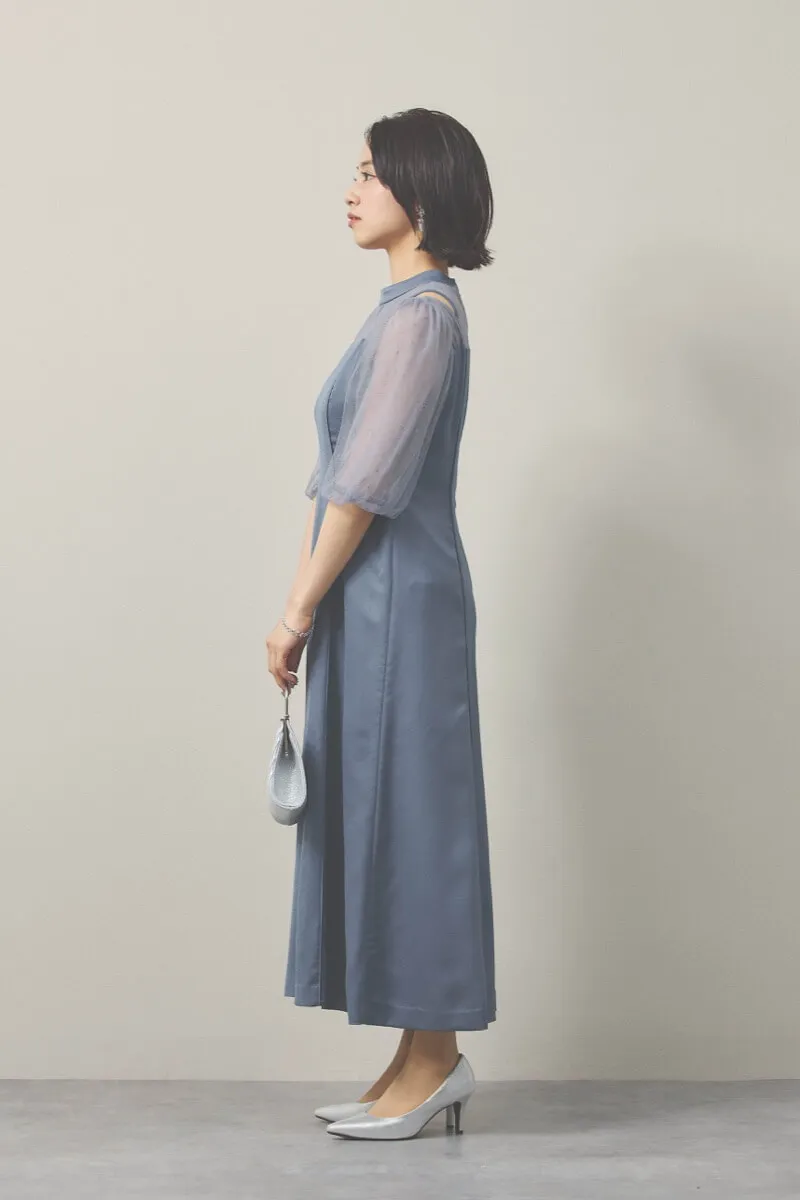 ブルーのカッティングデザインサテンドレス