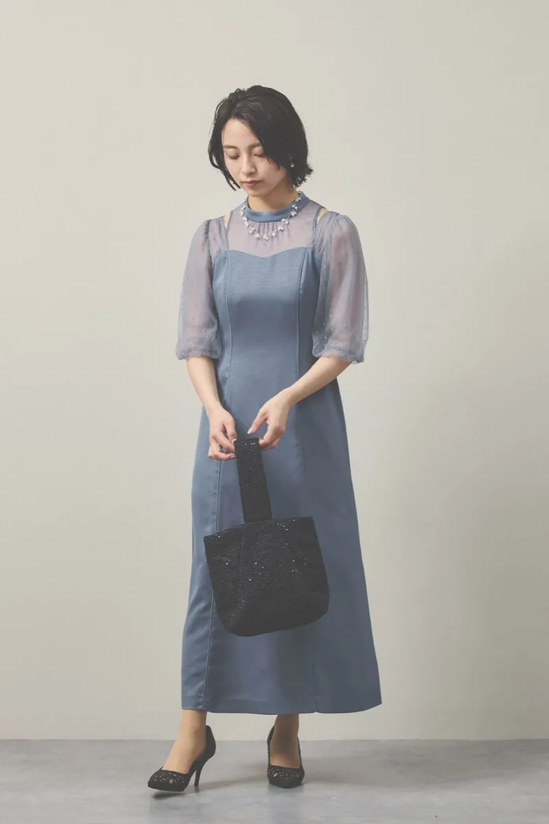 ブルーのカッティングデザインサテンドレス