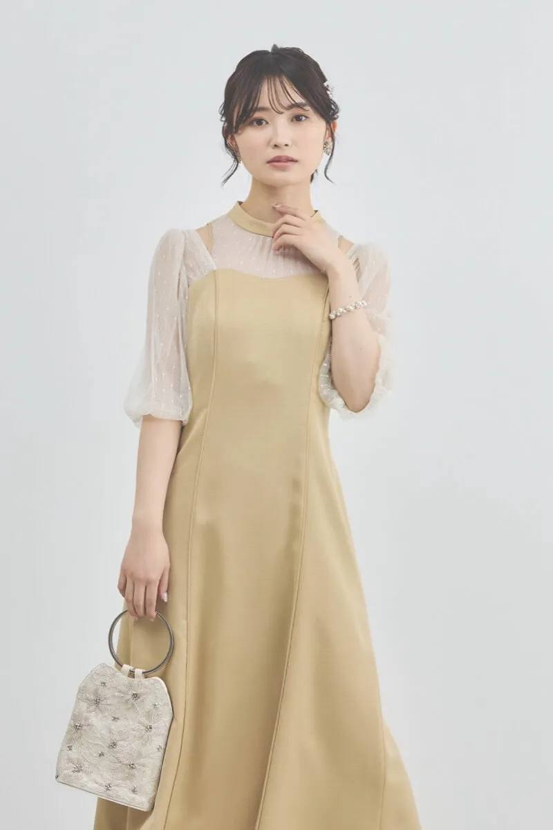 ナチュラルイエローのカッティングデザインサテンドレス