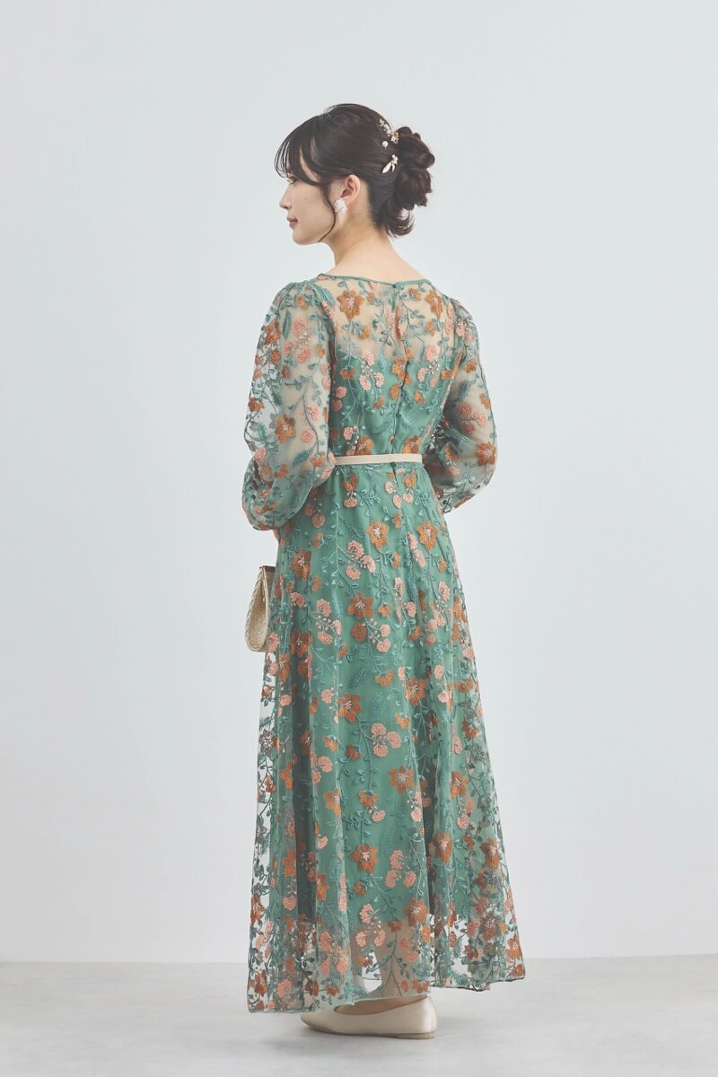 グリーンのフラワーエンブロイダリーオーガンジードレス