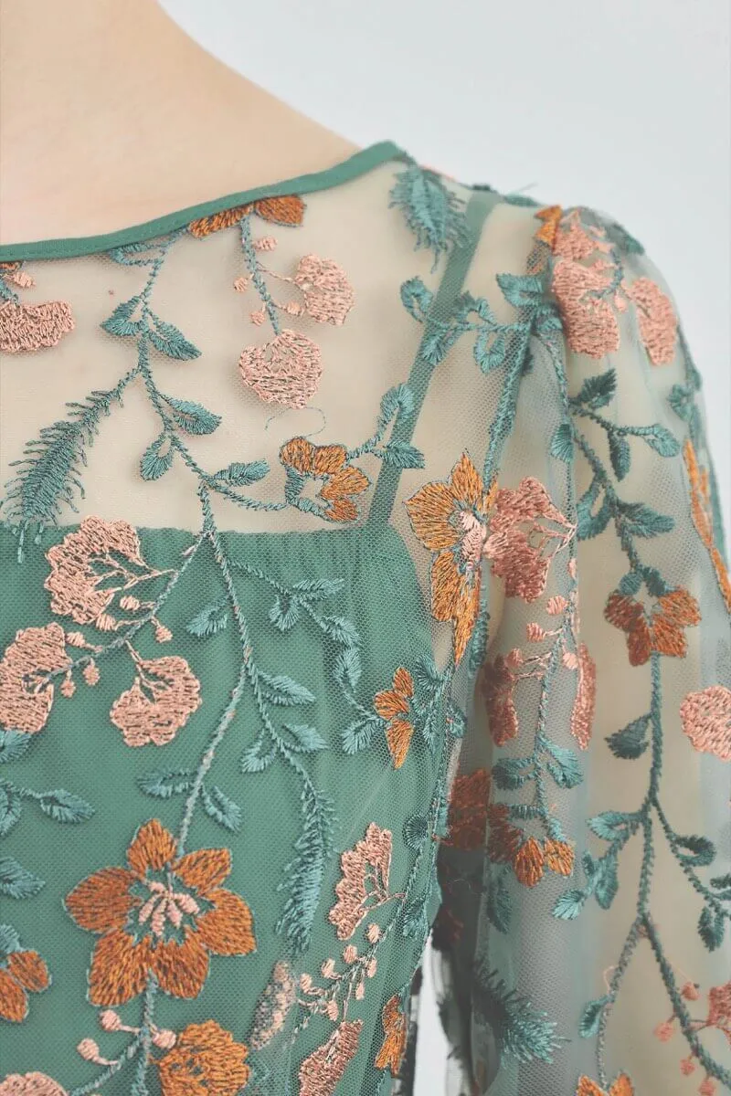 グリーンのフラワーエンブロイダリーオーガンジードレス
