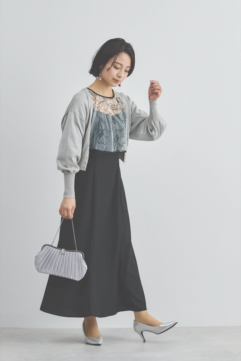 ブラックの線描フラワー刺繍ボレロセットドレス