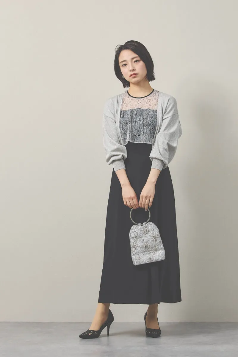 ブラックのシアーケープコンビドレス