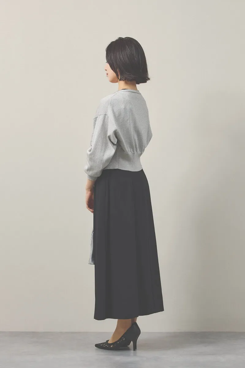 ブラックのシアーケープコンビドレス