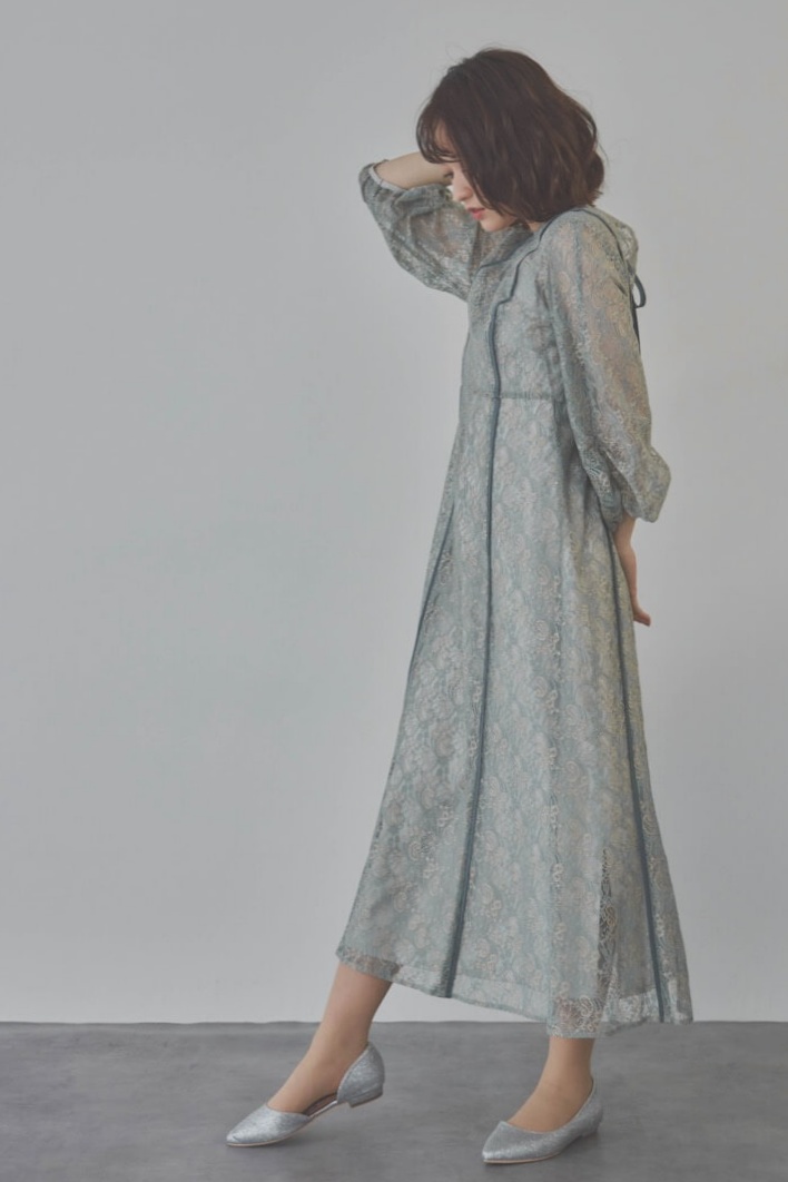 サックスのパイピングレースエプロンドレス