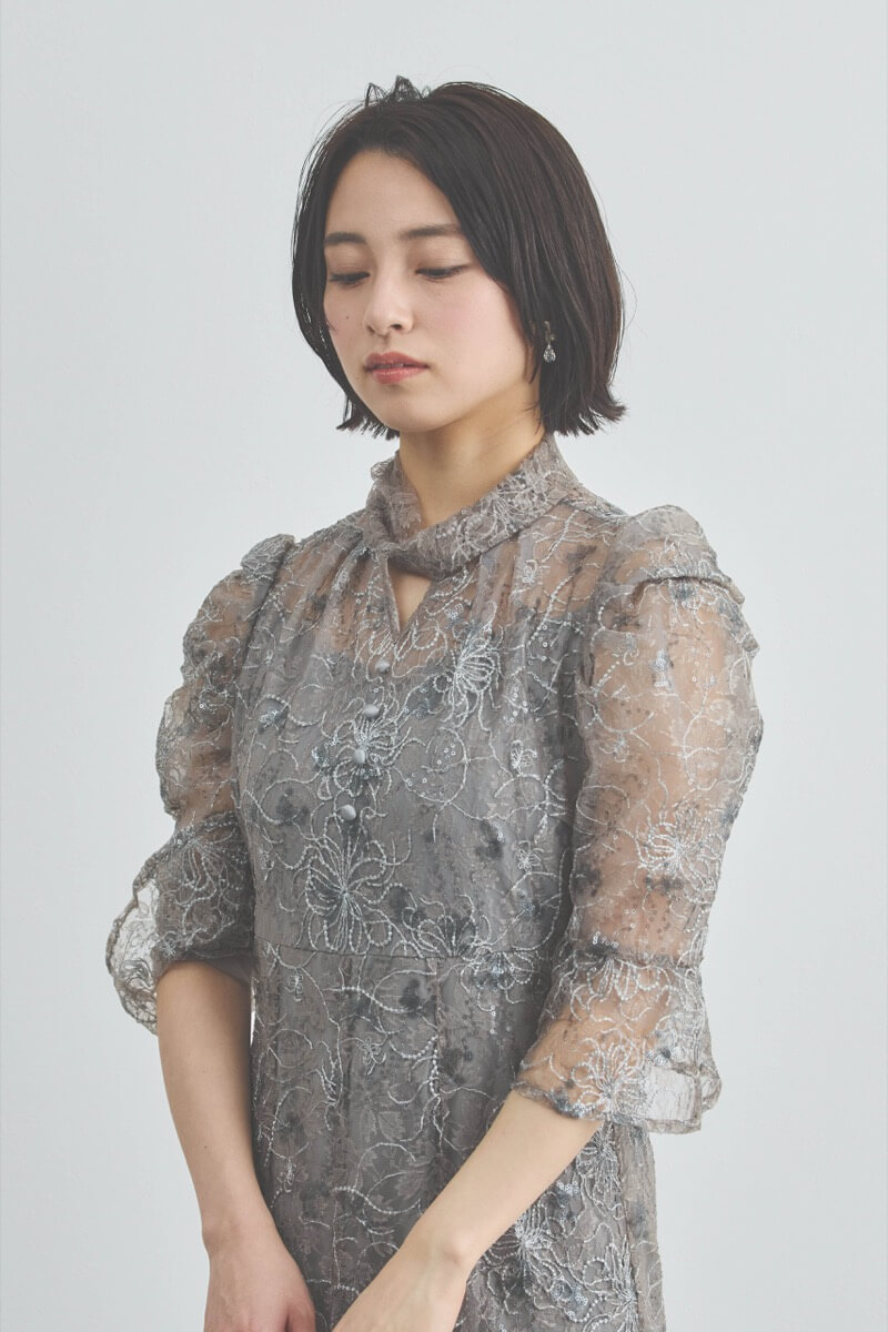 グレーのスパンコールレースマーメイドドレス