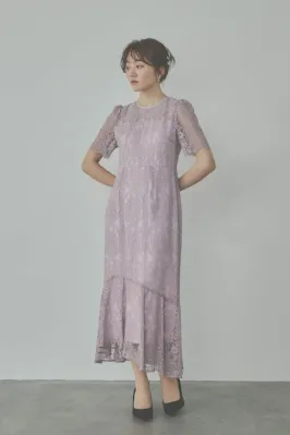 ピンクのファインレースドレス /JILLSTUART