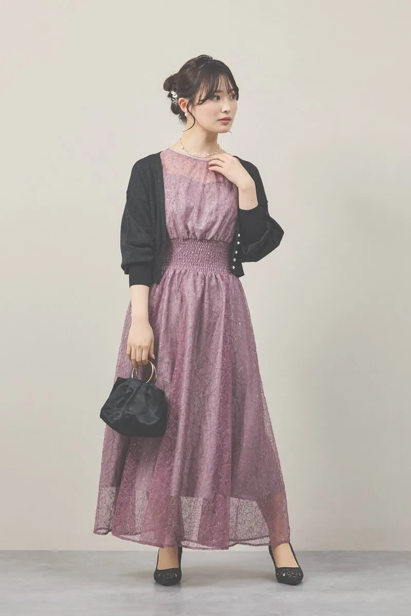 モーヴピンクのスパンコールレースボリュームスリーブドレス