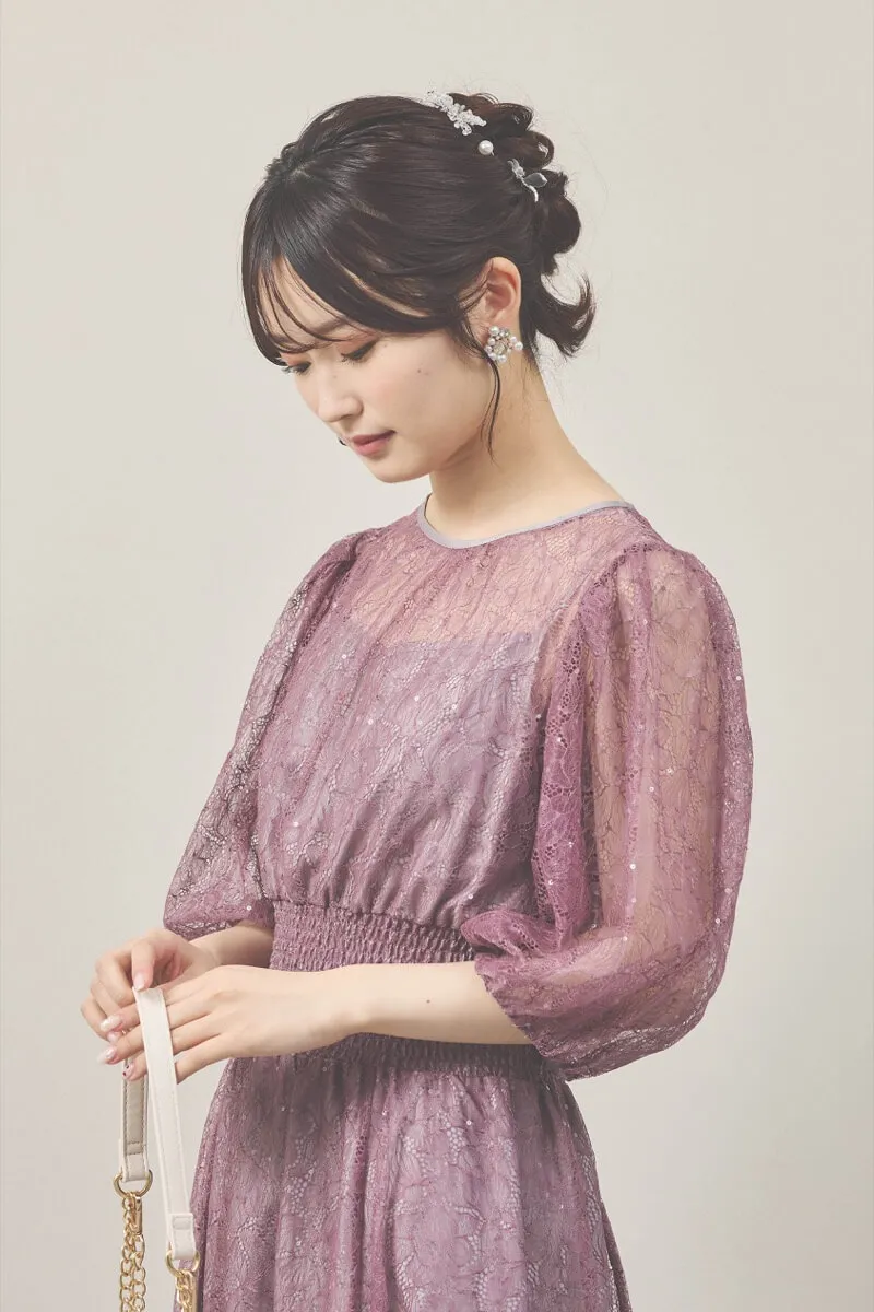 モーヴピンクのスパンコールレースボリュームスリーブドレス