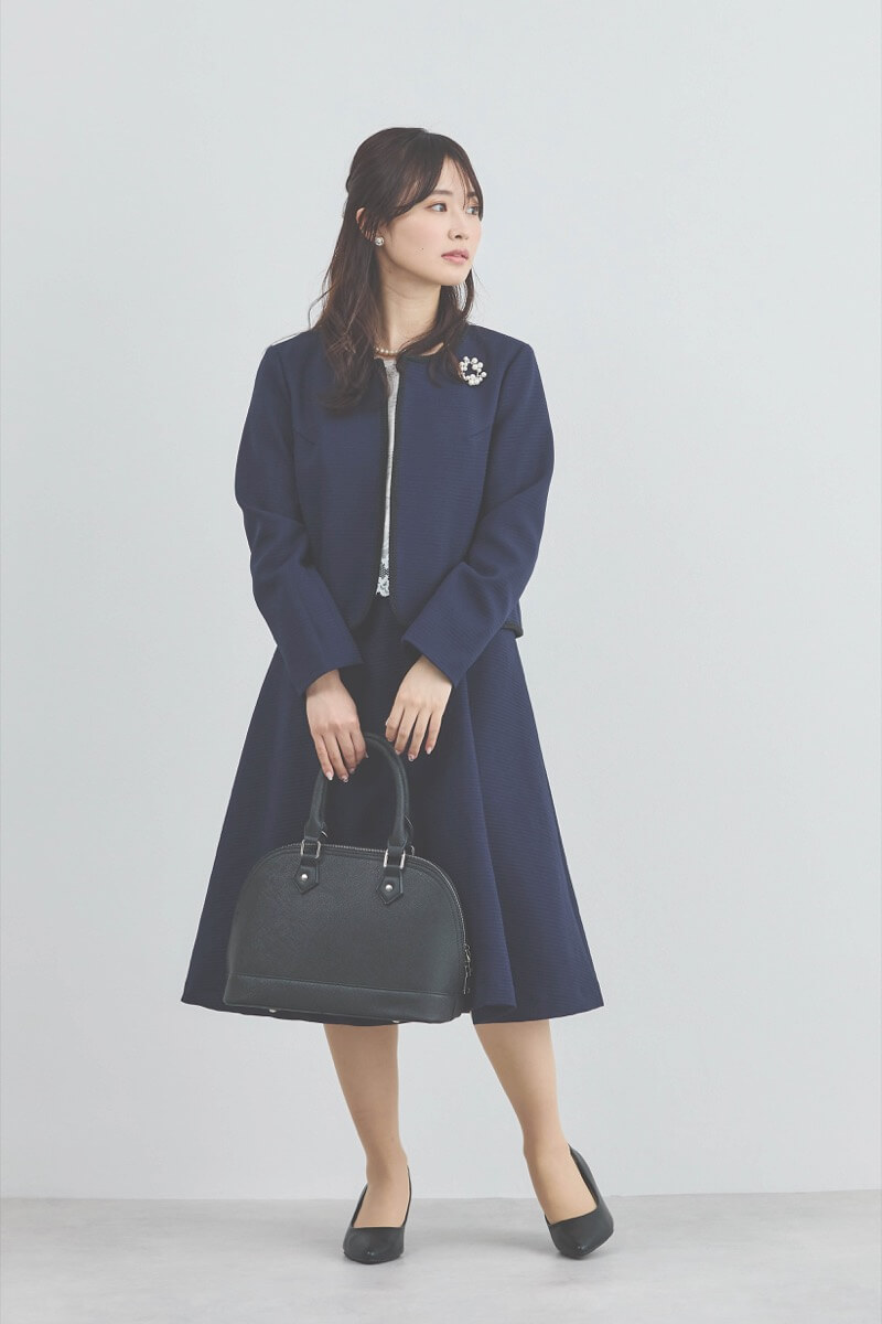 ネイビーのレースコンビセレモニースーツセット