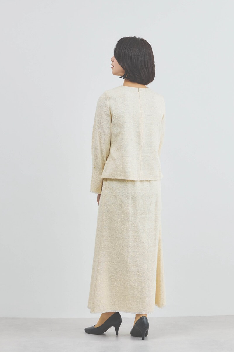 ホワイトのパール付きツイードセレモニースーツセット