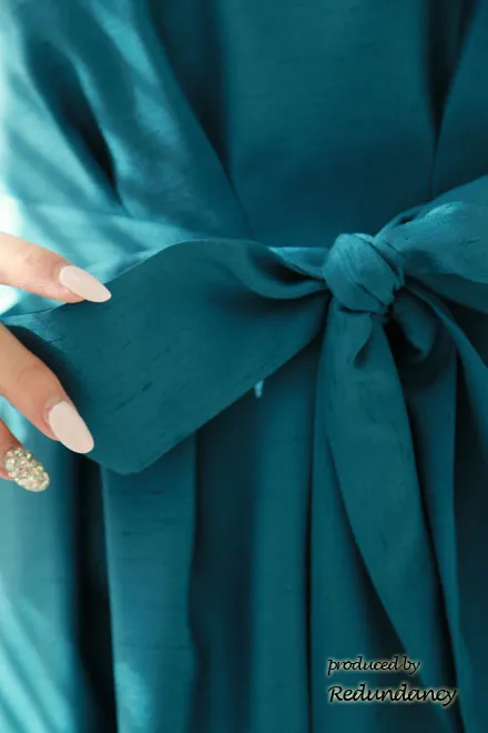 ブルーグリーンのウエストリボンフレアドレス