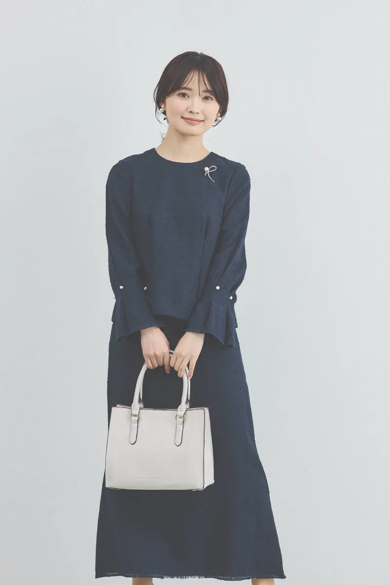 ネイビーのパール付きツイードセレモニースーツセット