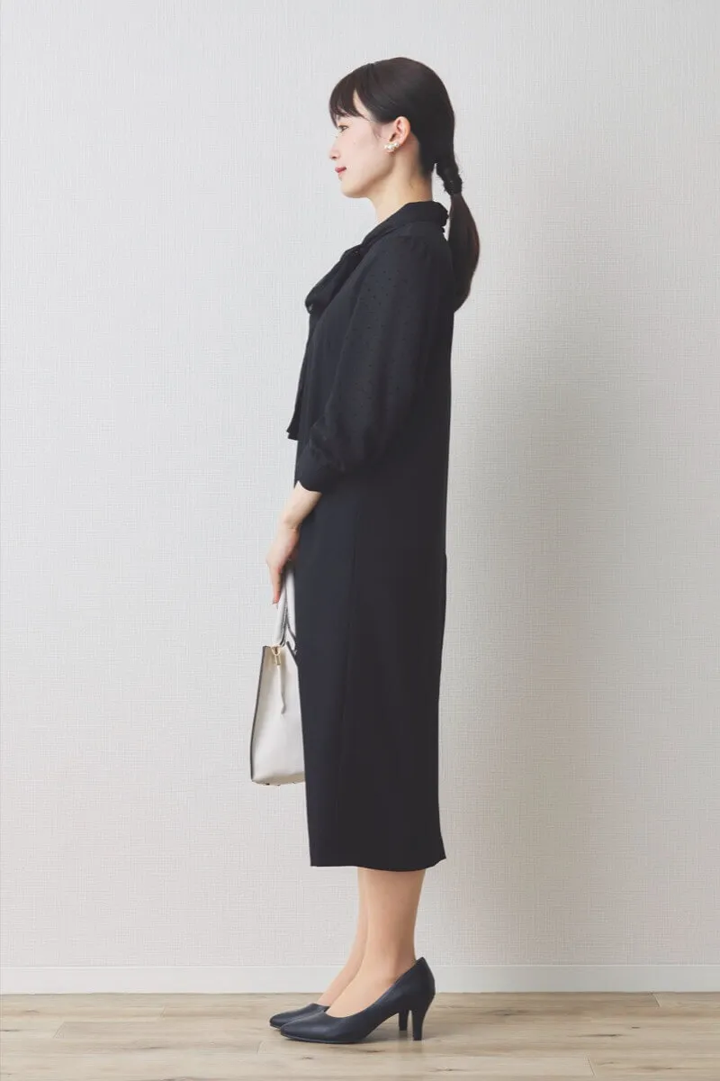 ブラックのシアードット袖ボウタイドレス