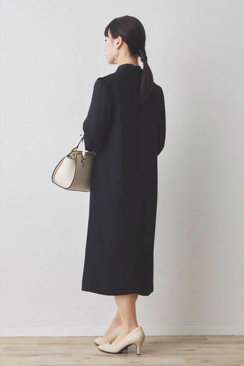 ブラックのシアードット袖ボウタイドレス