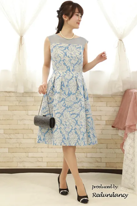 ブラックのビーズとビジュー付きバッグ