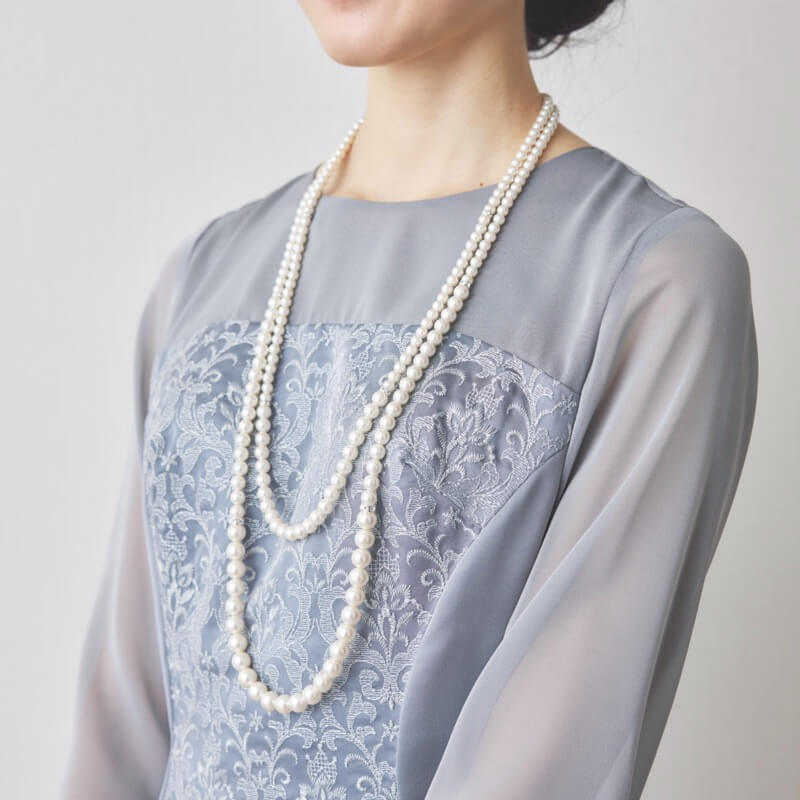 ポイントビジューの2連パールロングネックレス