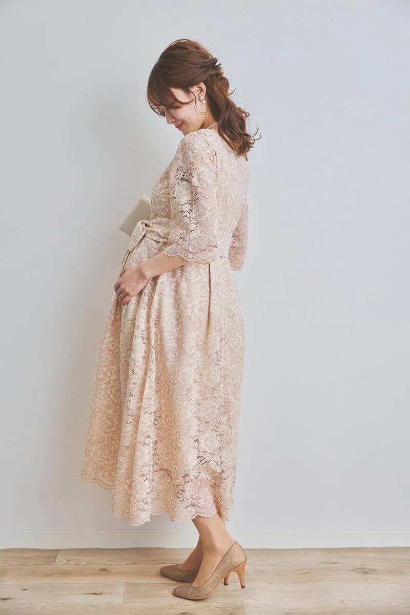 ピンクベージュの授乳口付きマタニティドレス