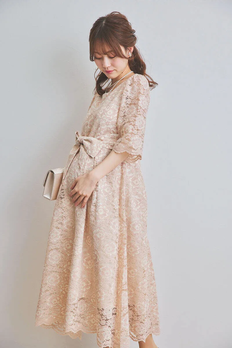 ピンクベージュの授乳口付きマタニティドレス